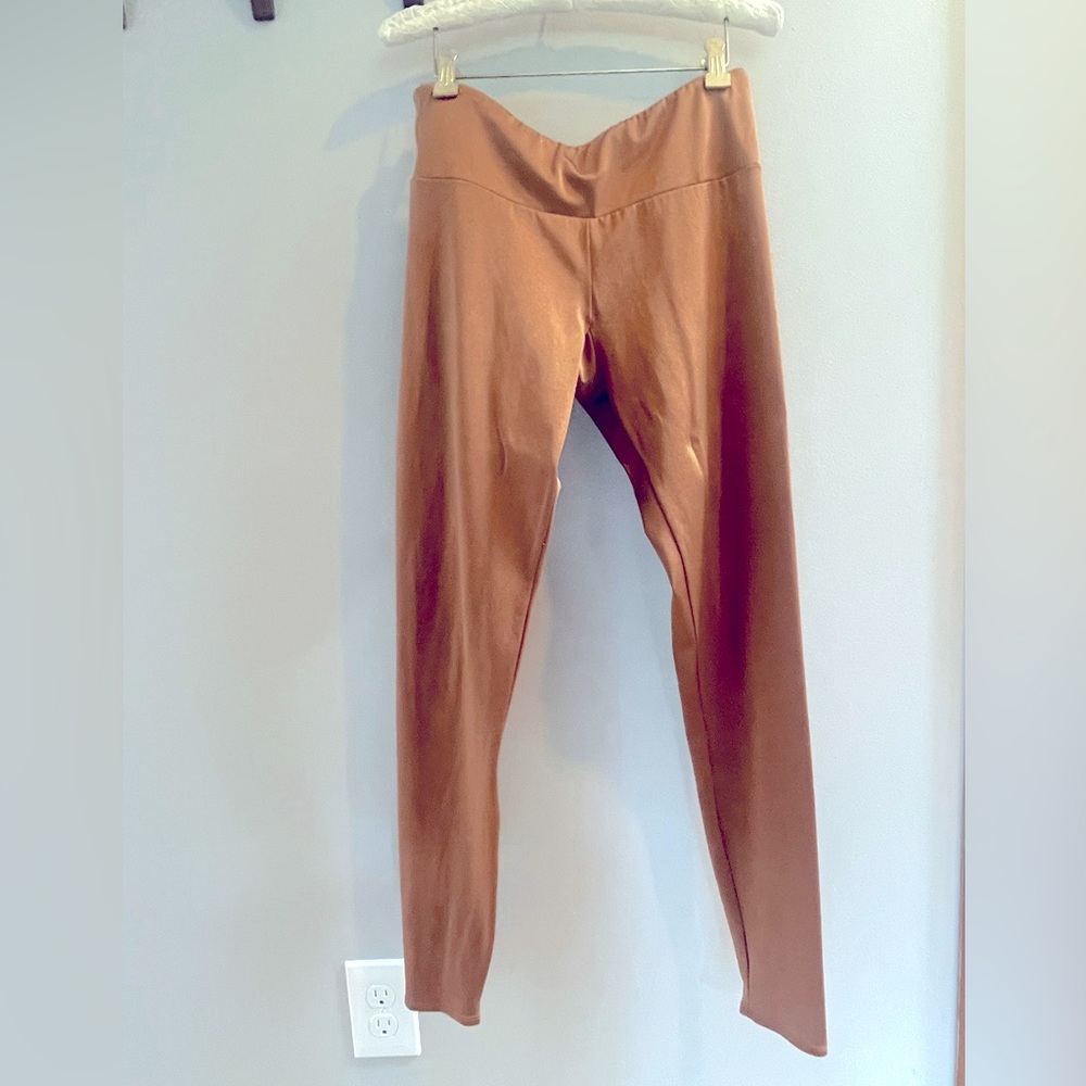 Onzie Women’s Bronze/Copper Metallic Leggings M/L